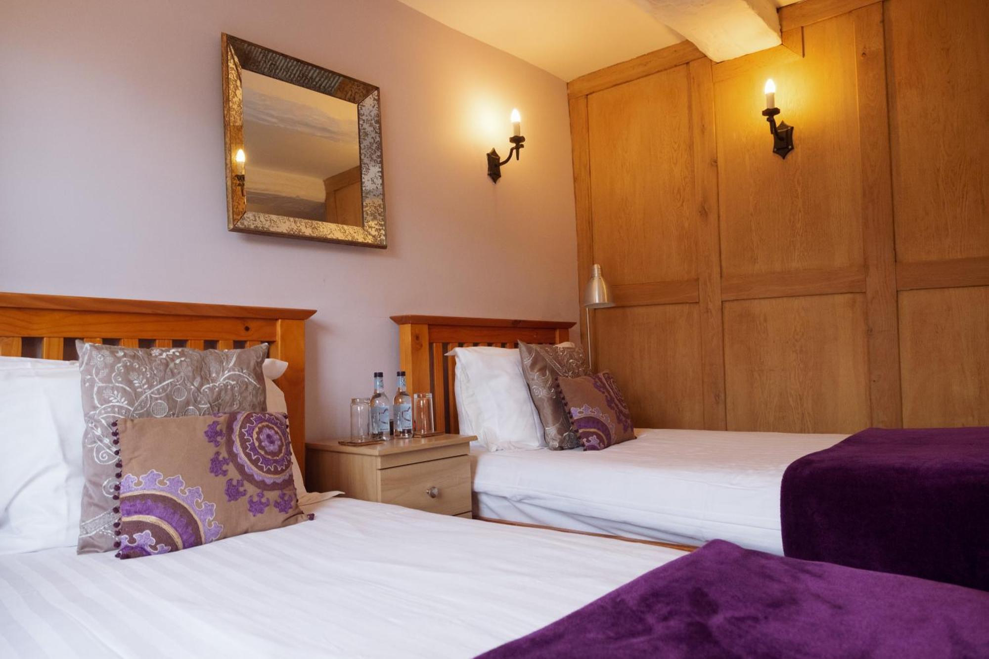 Kings Arms Hotel Abergavenny Exteriör bild
